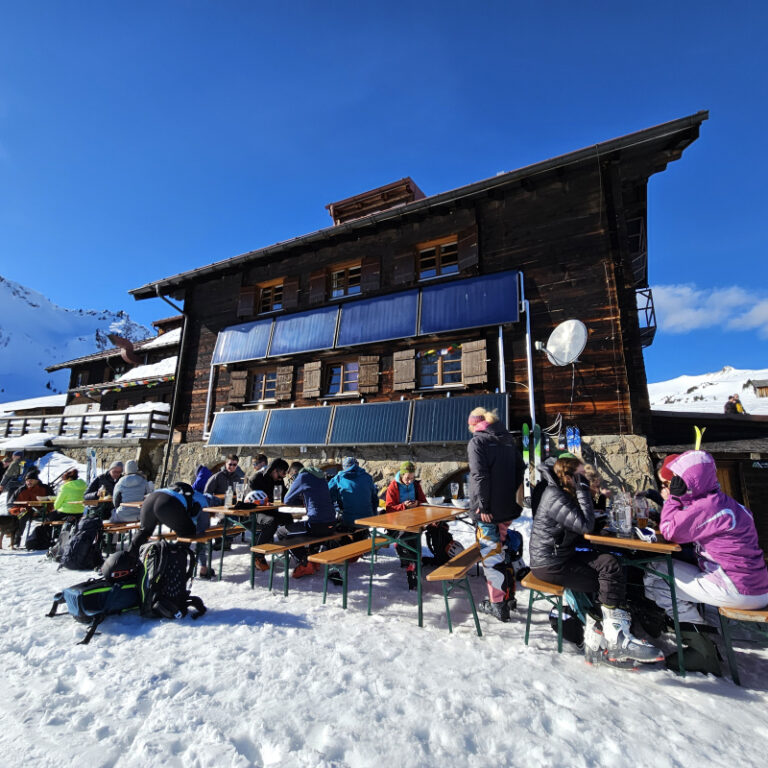 Geführte Schneeschuhwanderung zur Schwarzwasserhütte
